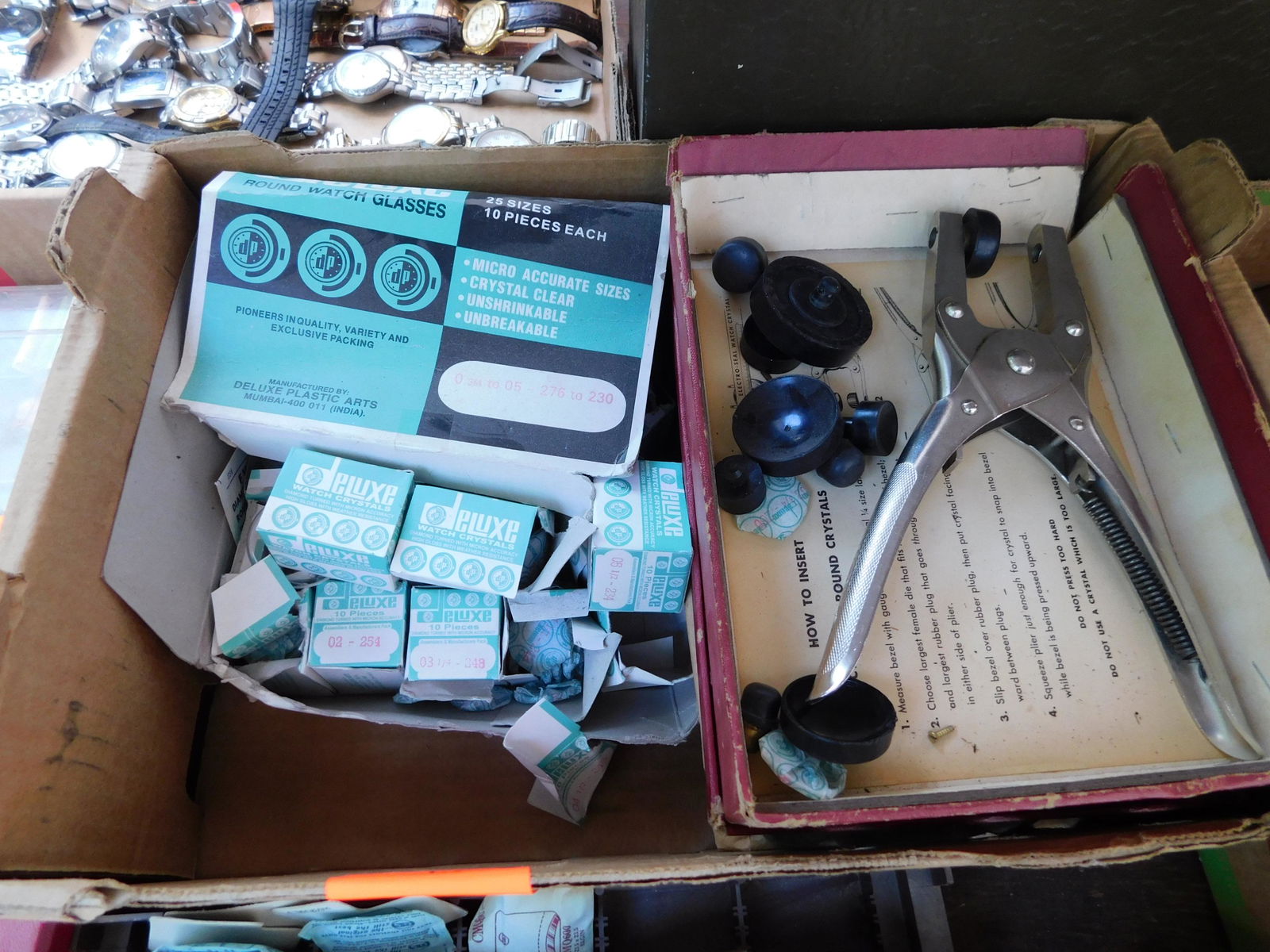 Lot of Watch Crystals and Tool: Lot of watch crystals and tools in case. You are bidding at a live sale. Please read the terms and conditions. This sale will be broadcast live on sale day with full descriptions of each lot being sol
