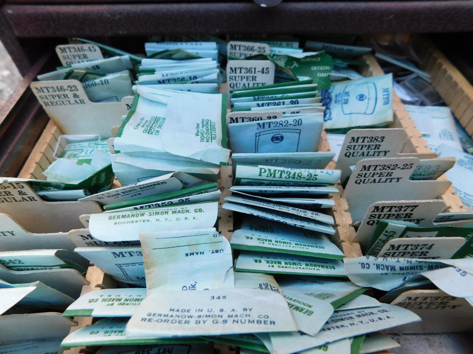 Lot of Watch Crystals: Lot of watch crystals. You are bidding at a live sale. Please read the terms and conditions. This sale will be broadcast live on sale day with full descriptions of each lot being sold, as well as vide