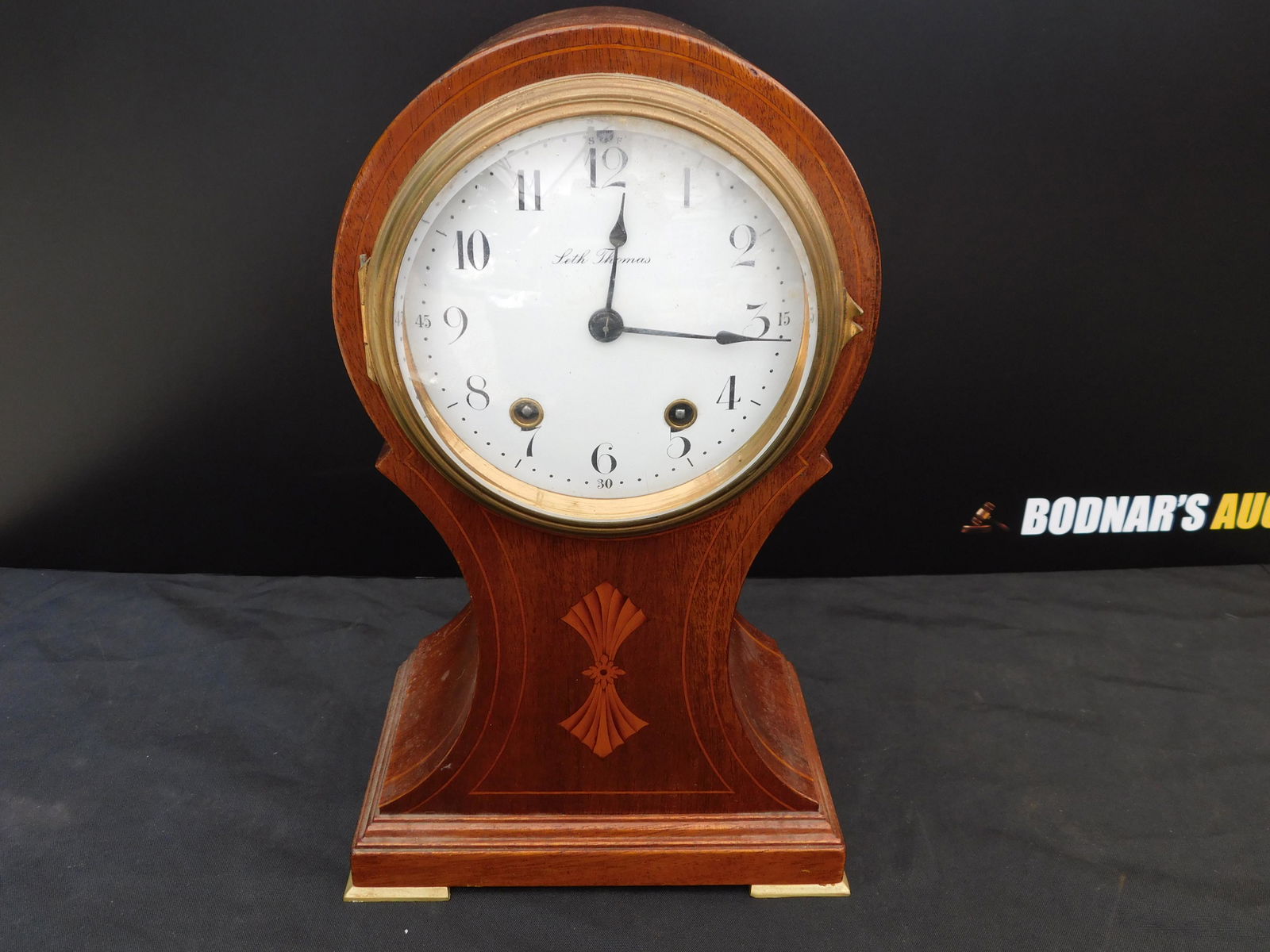 Seth Thomas Federal Style Mantle Clock (1 of 4)