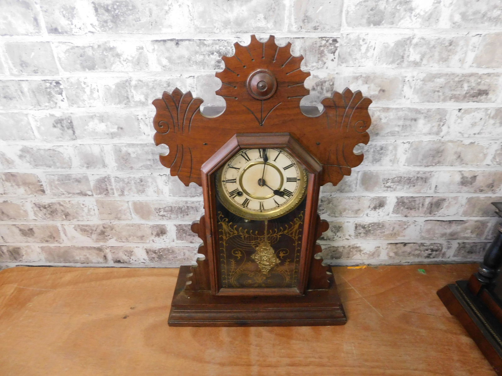 Victorian Gingerbread Mantle Clock (1 of 4)