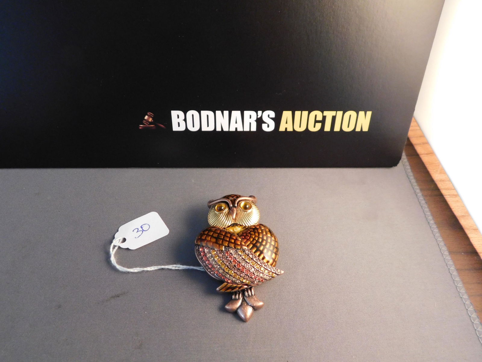 Joan Rivers Owl Pin (1 of 4)