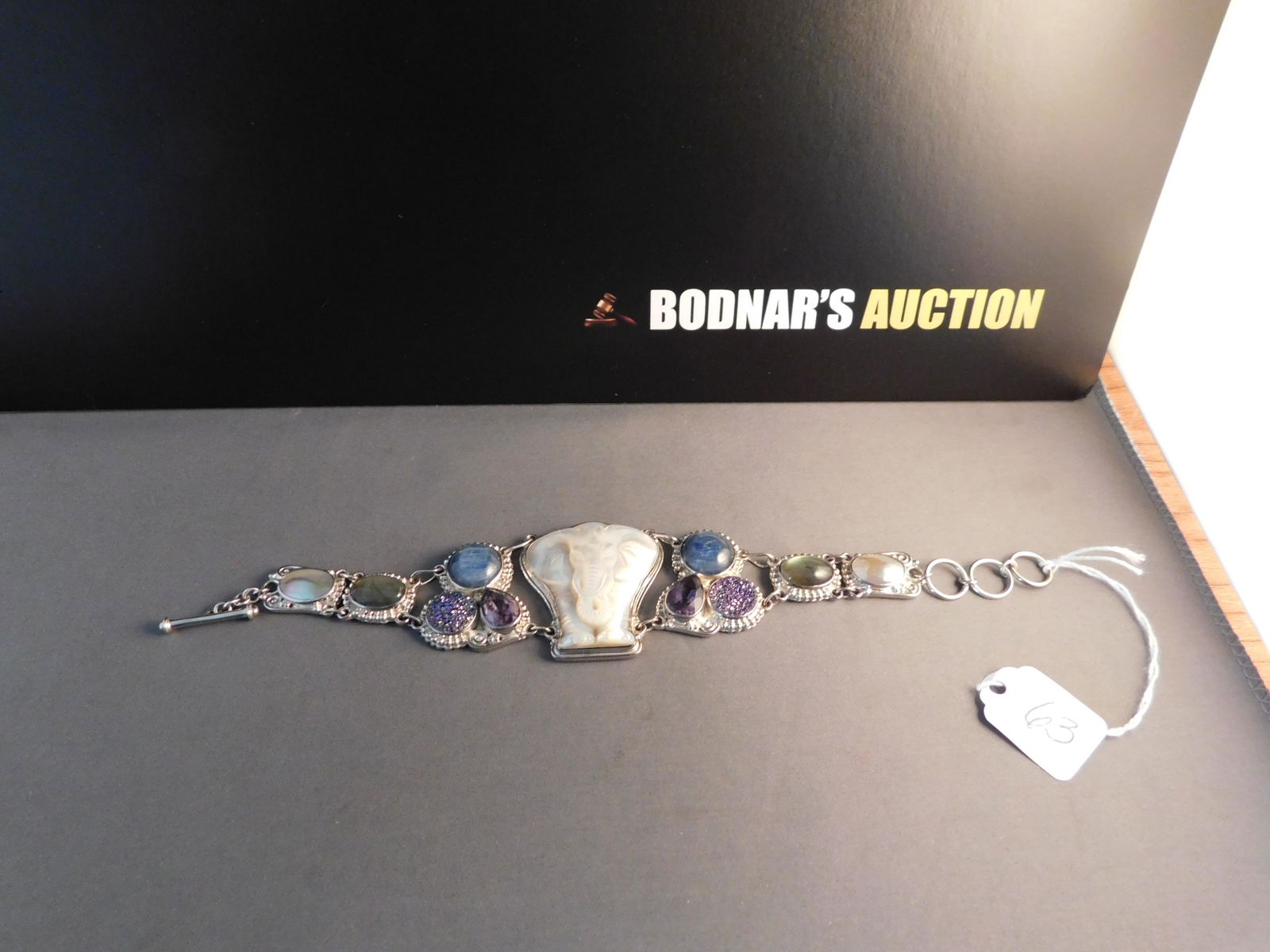 Sajen Sterling Elephant Bracelet (1 of 5)