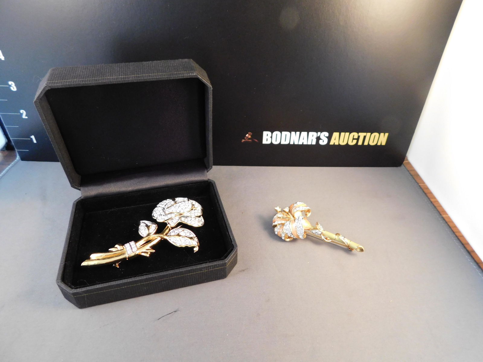 2 Nolan Miller Flower Pins (1 of 6)