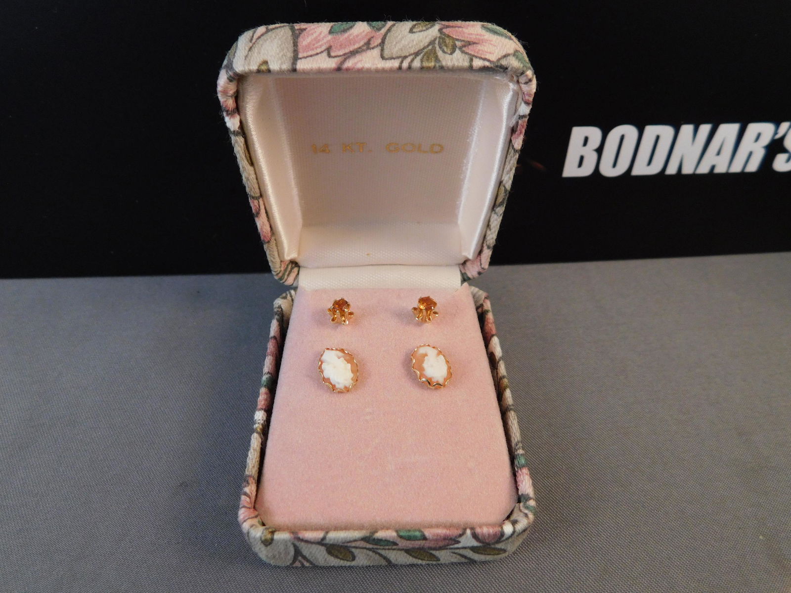 2 Pairs 14K Earrings Cameo & Stone (1 of 2)