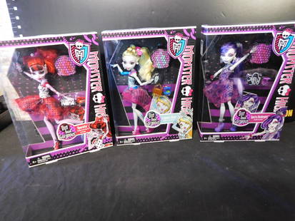 Lot of 3 Dot Dead Gorgeous Monster High Dolls: Lot of 3 Dot Dead Gorgeous Monster High Dolls. Included in this lot are Lagoona Blue, Spectra Vondergeist, and Operetta. Made by Mattel. You are bidding at a live sale. Please read the terms and condi