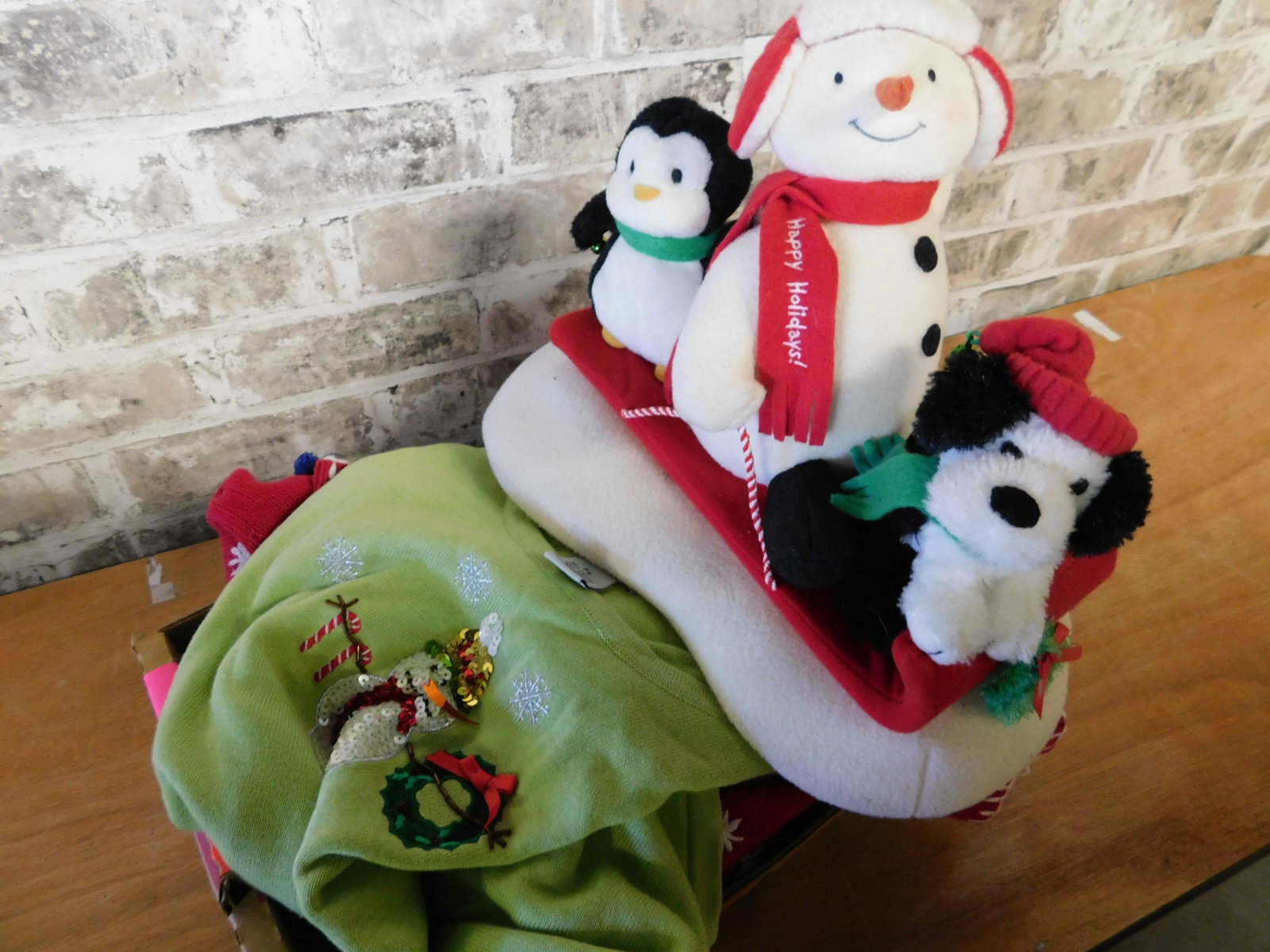 Box Lot of Christmas Sweaters: Lot of Christmas Sweaters You are bidding at a live sale. Please read the terms and conditions. This sale will be broadcast live on sale day with full descriptions of each lot being sold, as well as v