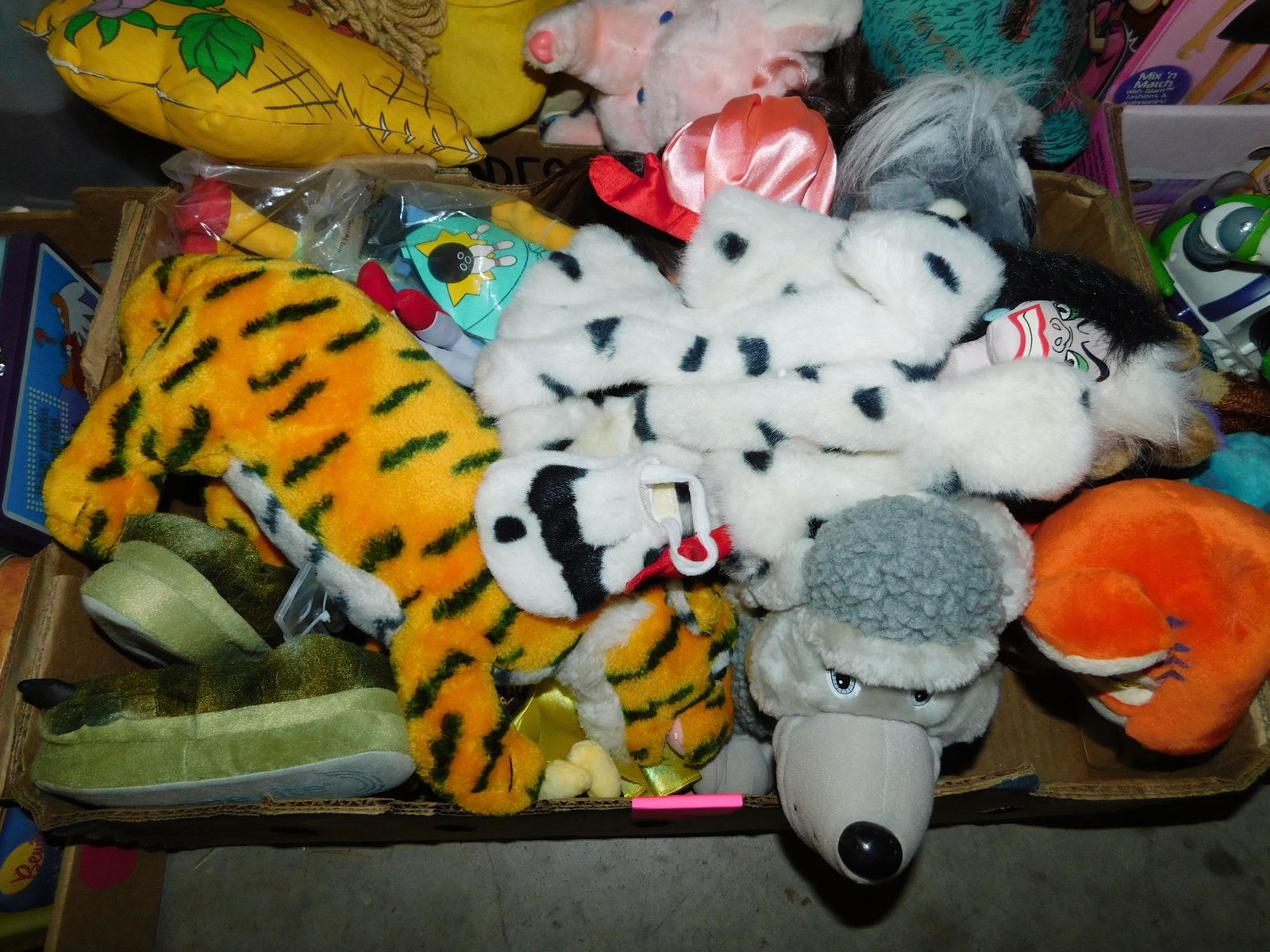 Box Lot of Plush: Box Lot of Plush. You are bidding at a live sale. Please read the terms and conditions. This sale will be broadcast live on sale day with full descriptions of each lot being sold, as well as video fee