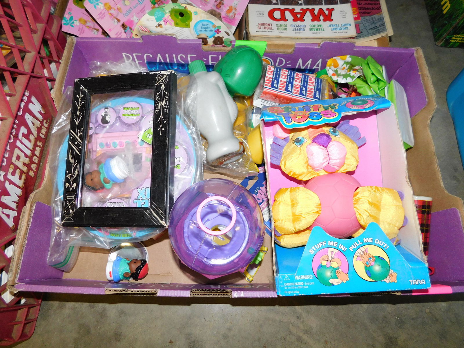 Box Lot of Misc Toys: Box of Misc Toys. You are bidding at a live sale. Please read the terms and conditions. This sale will be broadcast live on sale day with full descriptions of each lot being sold, as well as video fee