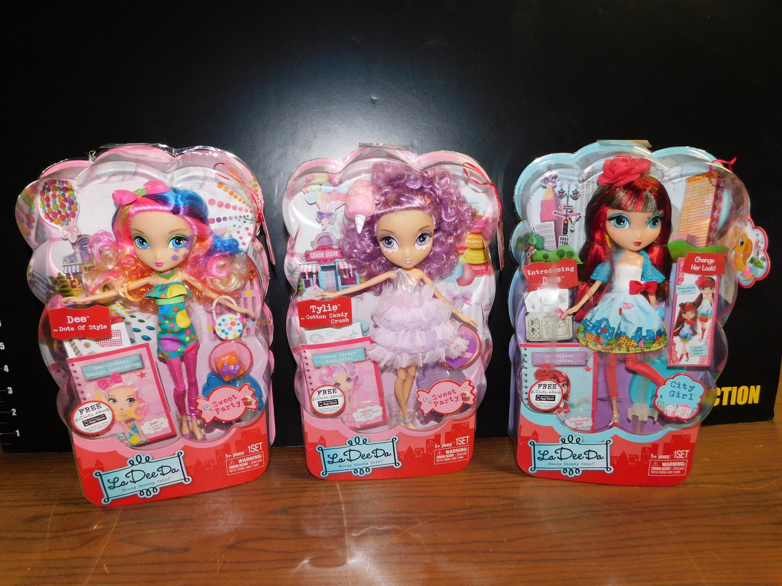 Lot of 3 La Dee Da Dolls: Lot of 3 La Dee Da Dolls. Included in this lot are 1 City Girl and 2 Sweet Party Dolls. Made by Spin Master. You are bidding at a live sale. Please read the terms and conditions. This sale will be bro