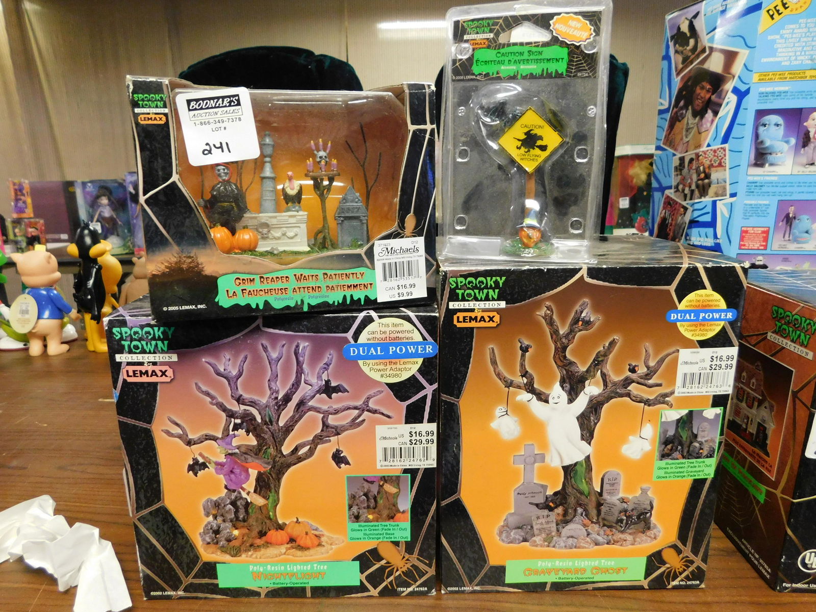 Lemax Spooky Town Lot of 4 Accessories (1 of 1)