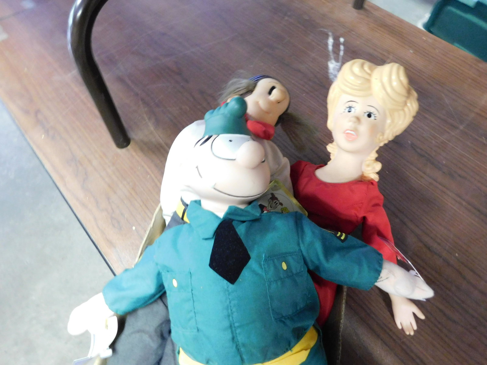Beetle Bailey and Blondie Lot: Lot with 3 Beetle Bailey and Blondie Figures. You are bidding at a live sale. Please read the terms and conditions. This sale will be broadcast live on sale day with full descriptions of each lot bein