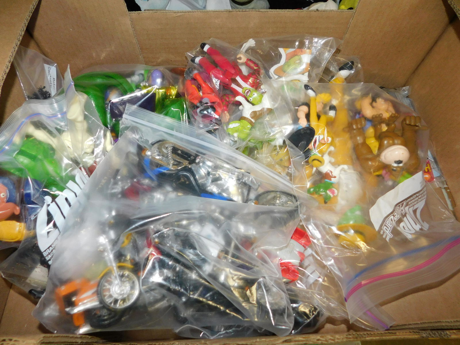 Box Lot of Mixed Action Figures (1 of 1)