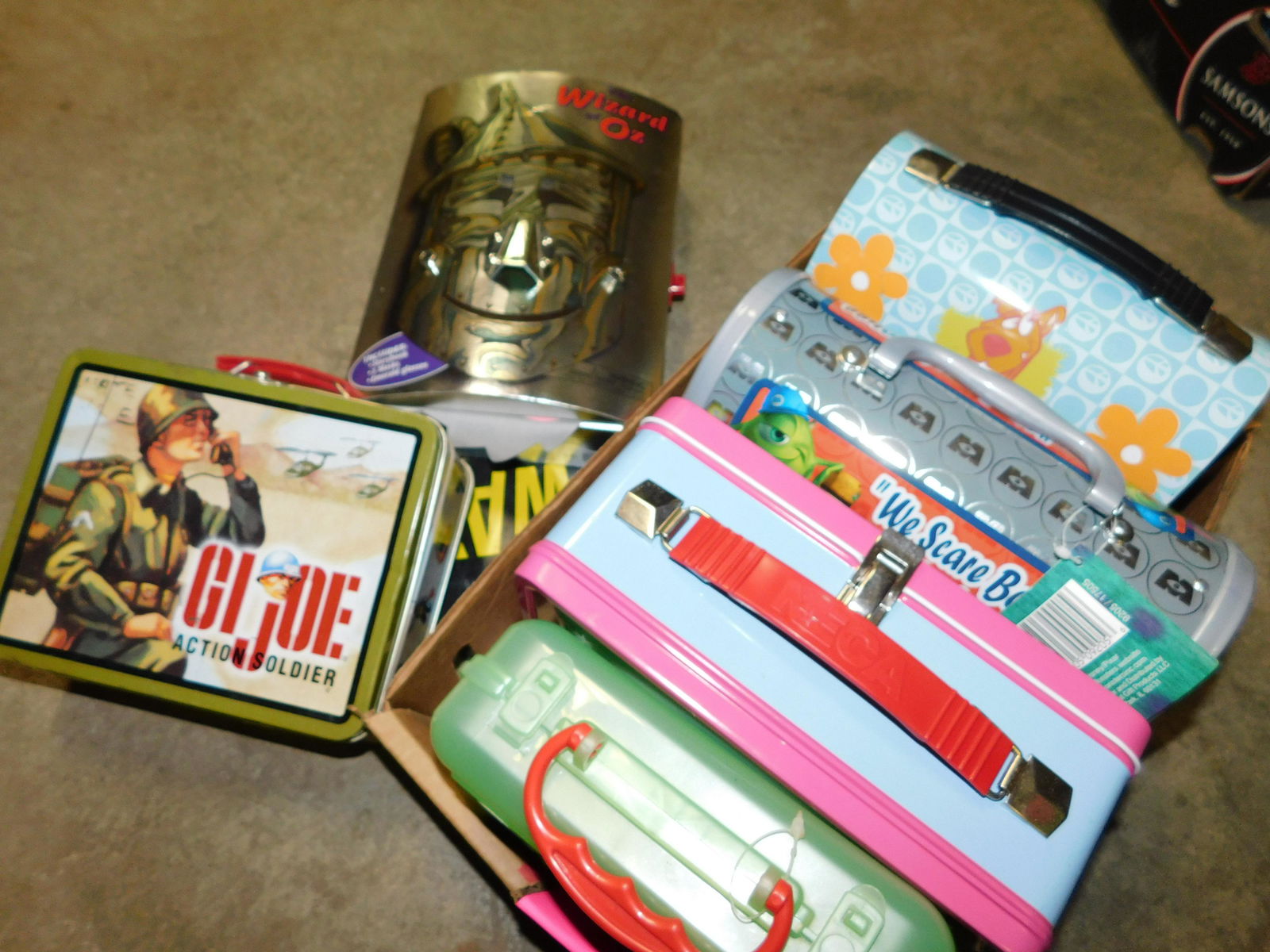 Lot of Character Lunch Boxes (1 of 1)