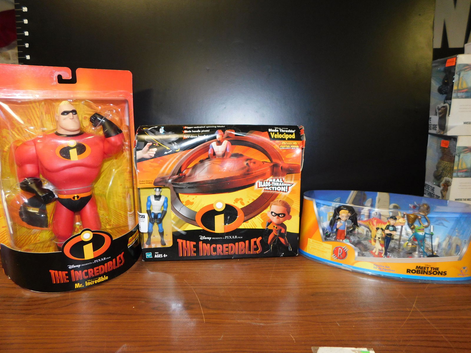 3 Disney Figures (1 of 4)