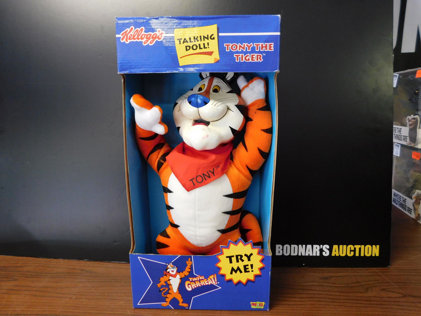 Kellogg's Talking Tony the Tiger: Kellogg's Talking Tony the Tiger in original box by Fun 4 All. You are bidding at a live sale, please read the terms and conditions. We are offering contact-less pick ups at our South Brunswick locati