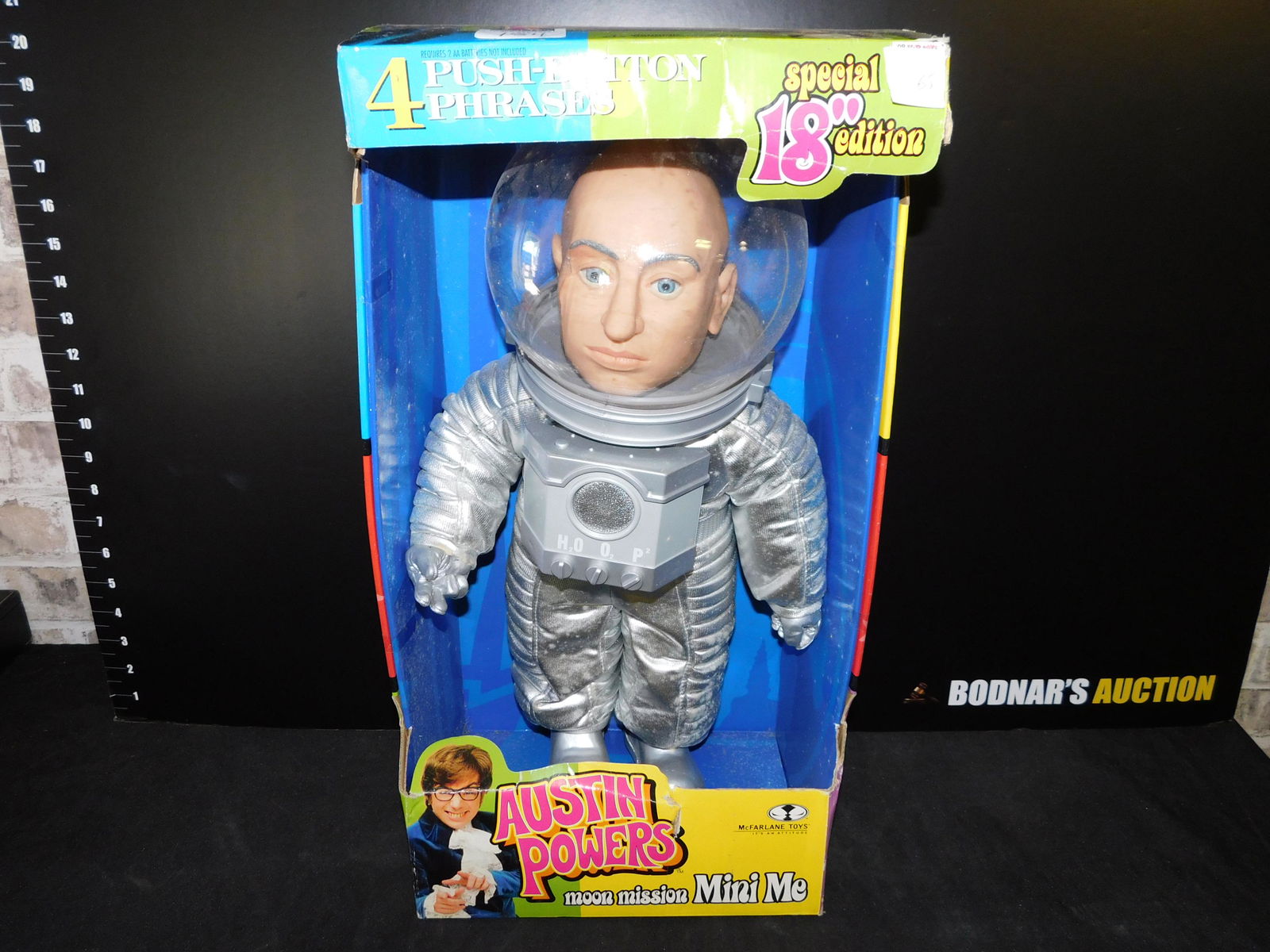 Austin Powers Moon Mission Mini Me (1 of 4)
