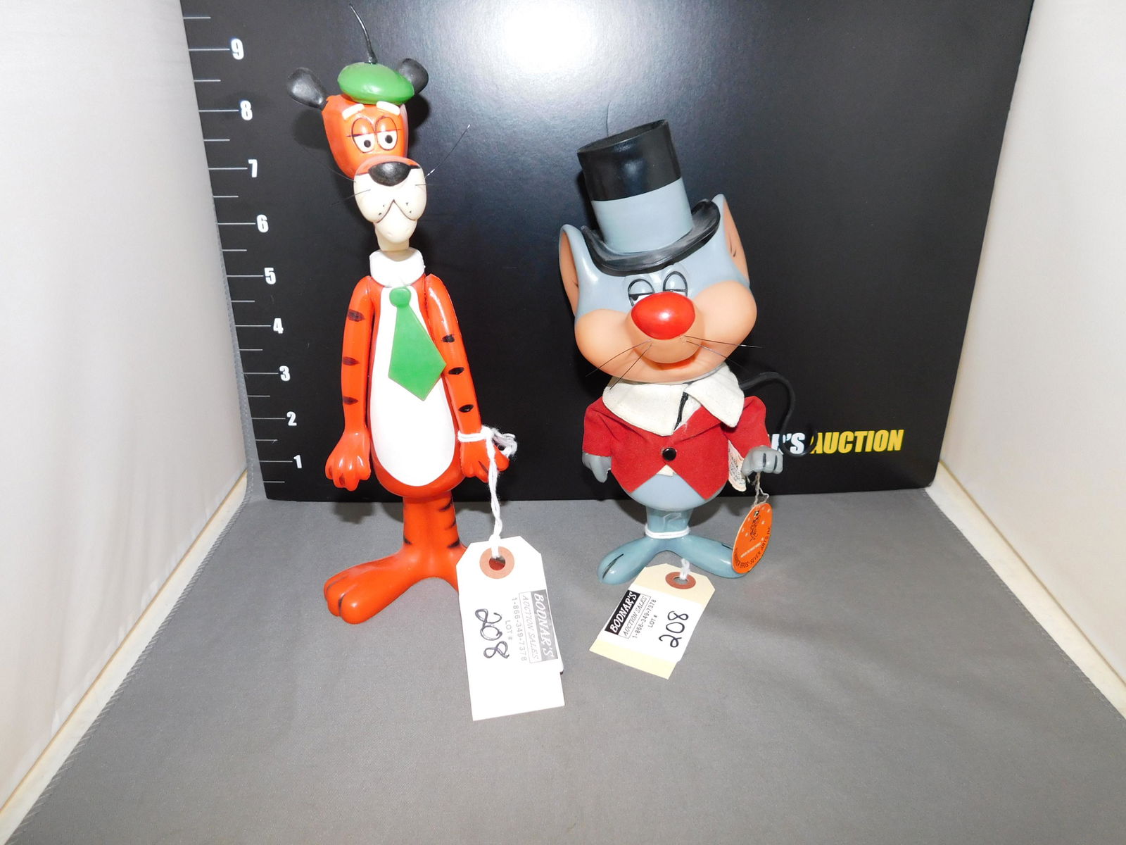 Vintage R. Dakin Merlin the Magic Mouse and Cool Cat (1 of 2)