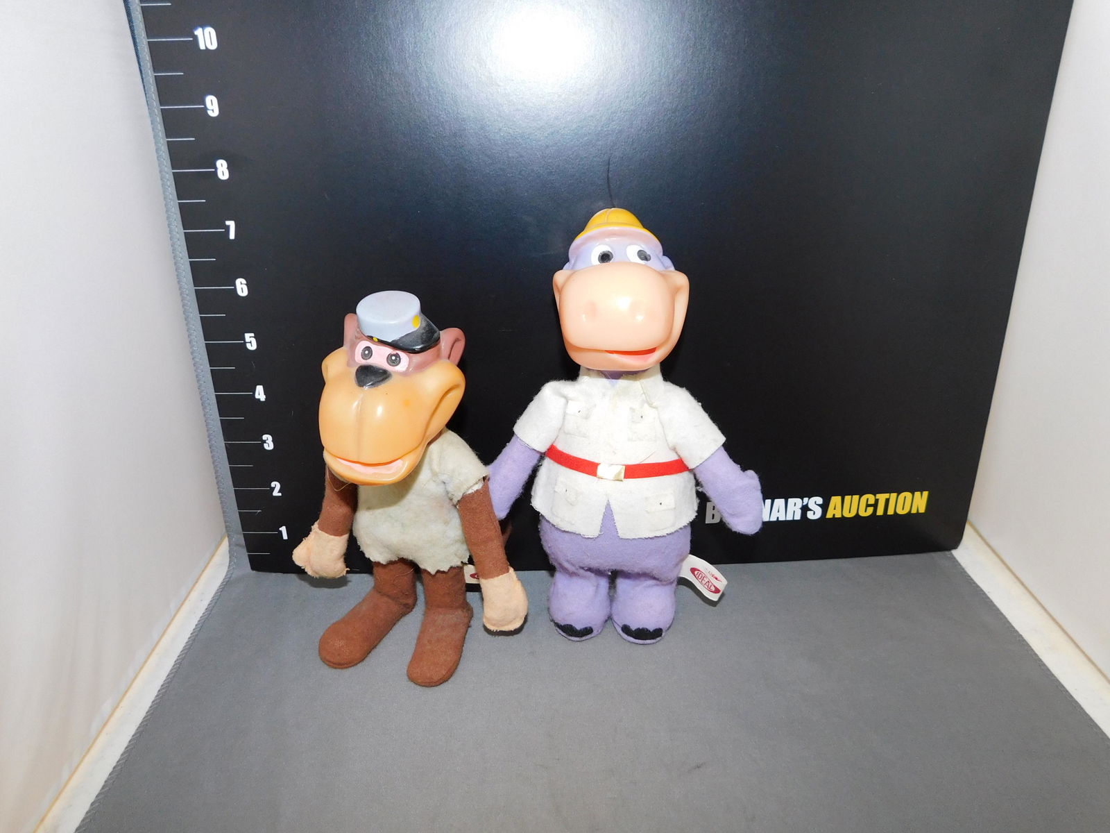 Ideal Peter Potamus and So So: Ideal Peter Potamus and So So from the Peter Potamus Show. Both in very good condition. Measures approx. 6 1/2" - 7 1/2" tall. You are bidding at a live sale, please read the terms and conditions. We