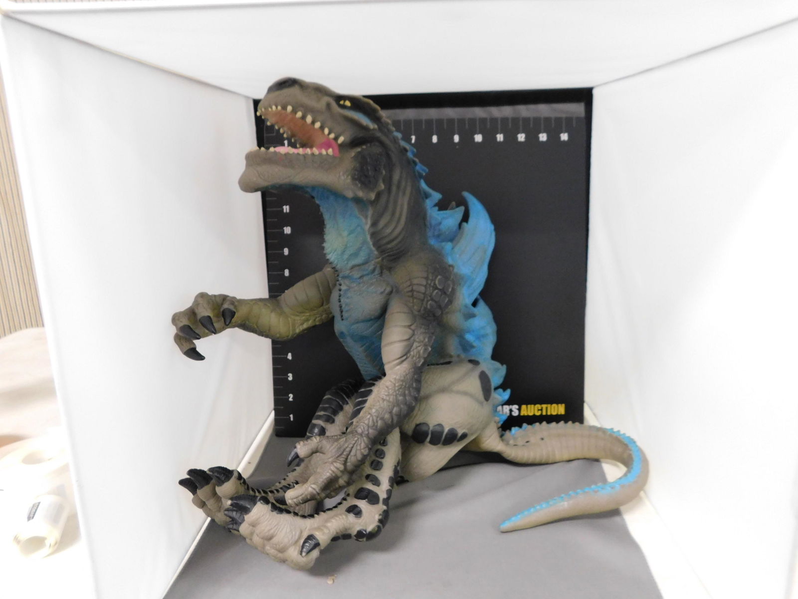 Dinosaur Hand Puppet (1 of 5)