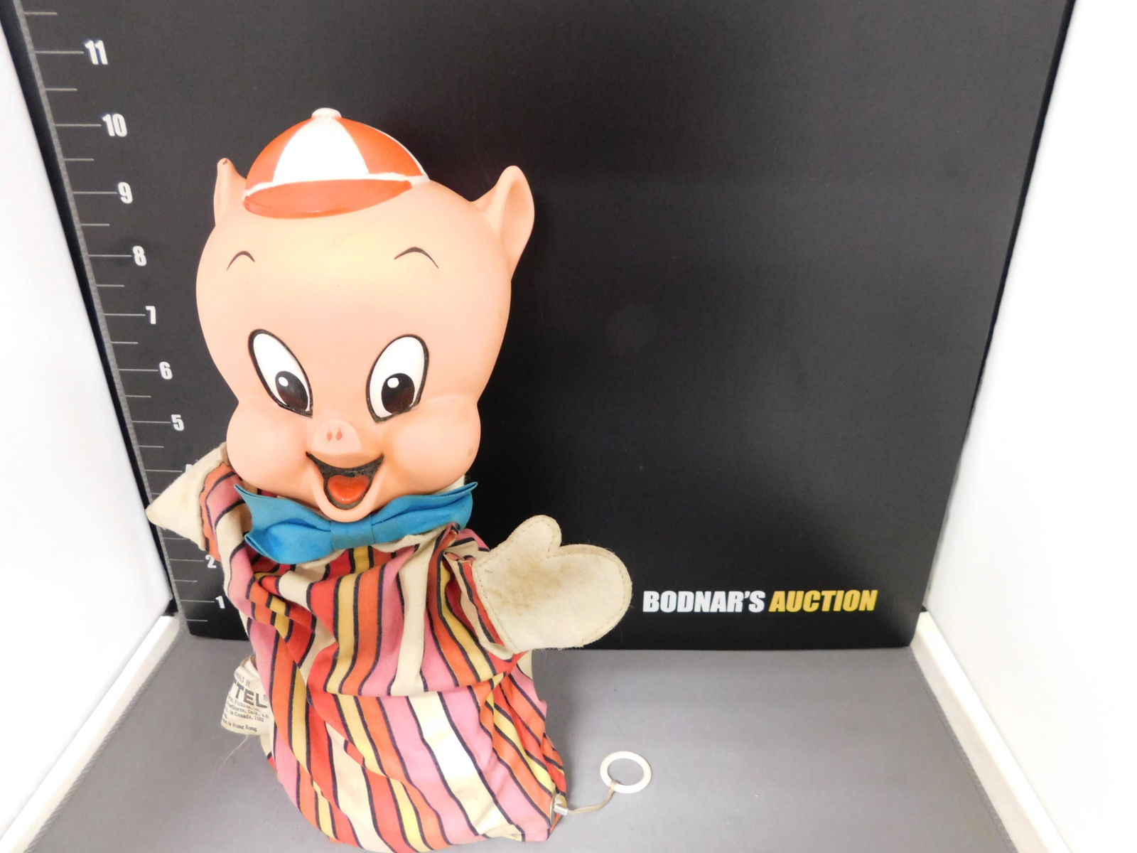 Vintage Porky Pig Hand Puppet (1 of 2)