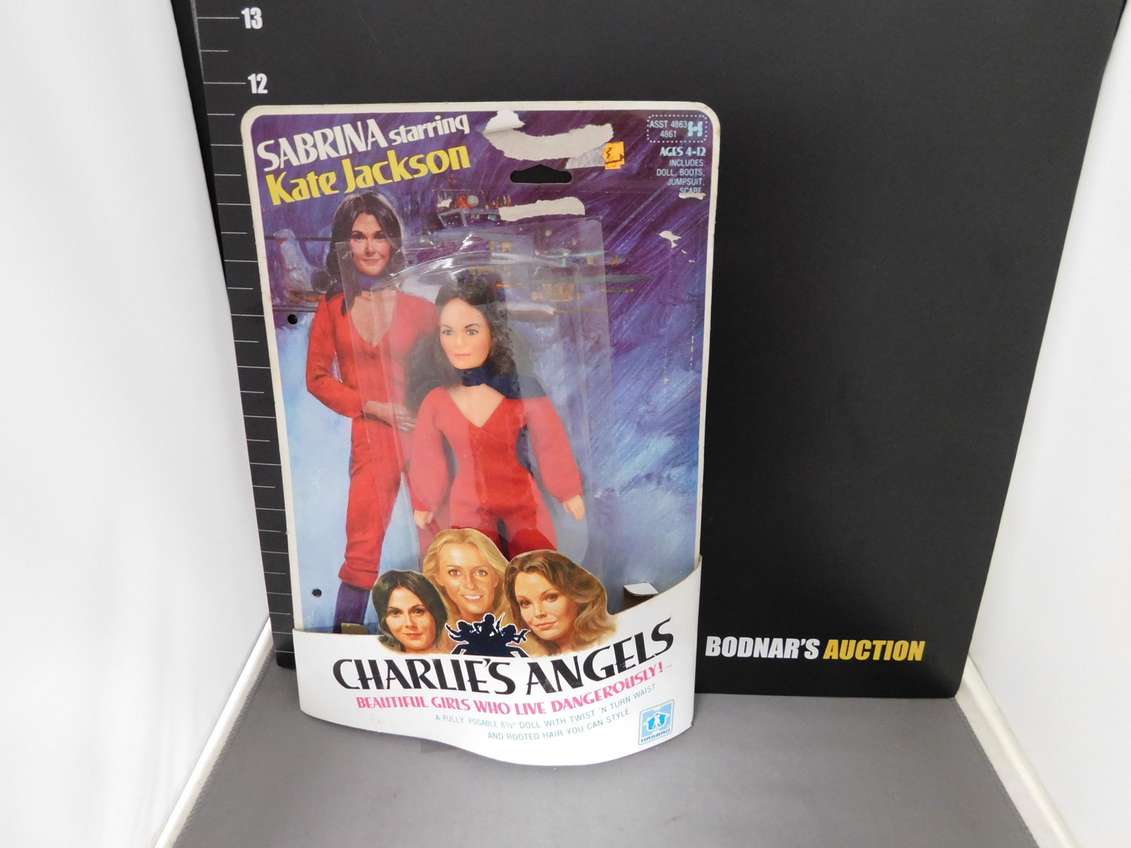 Vintage Charlie's Angels Figure: Hasbro Charlie's Angels Figure. Sabrina Measures 8.5" Blister pack is loose off the card. Card has vintage wear. You are bidding at a live sale, please read the terms and conditions. We are offering c
