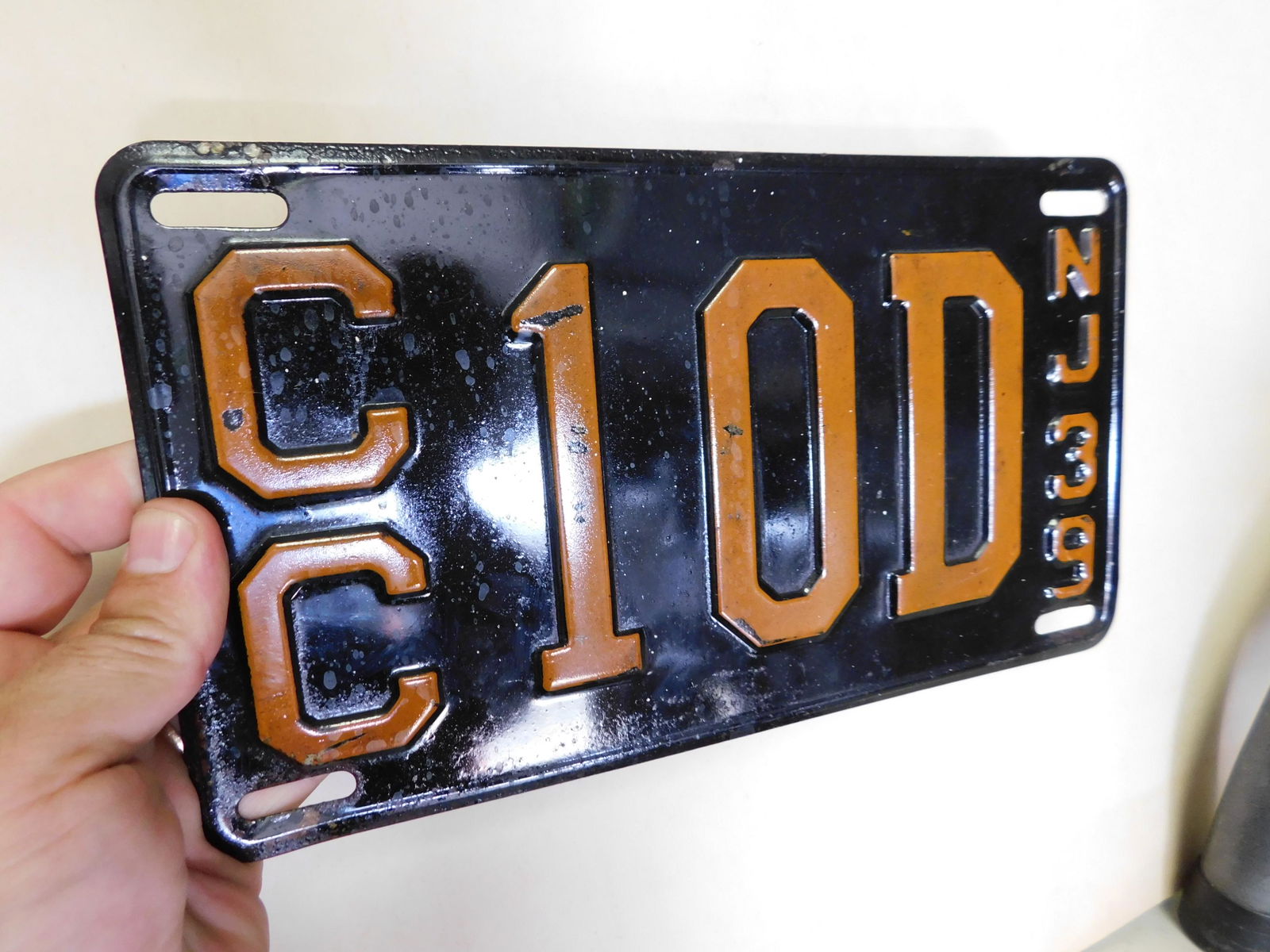 1939 NJ License Plate: 1939 NJ License Plate. You are bidding at a live sale. Please read the terms and conditions. This sale will be broadcast live on sale day with full descriptions of each lot being sold, as well as vide