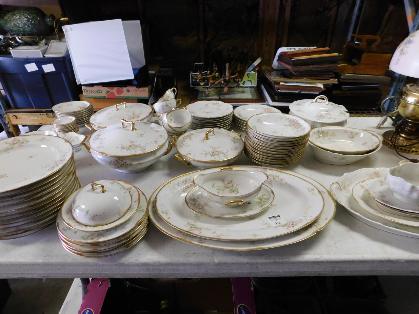 95+ Pieces Havilland Limoges Dinnerware: 95+ Pieces Havilland Limoges Dinnerware. Some pieces do have chips. You are bidding at a live sale. Please read the terms and conditions. This sale will be broadcast live on sale day with full descrip