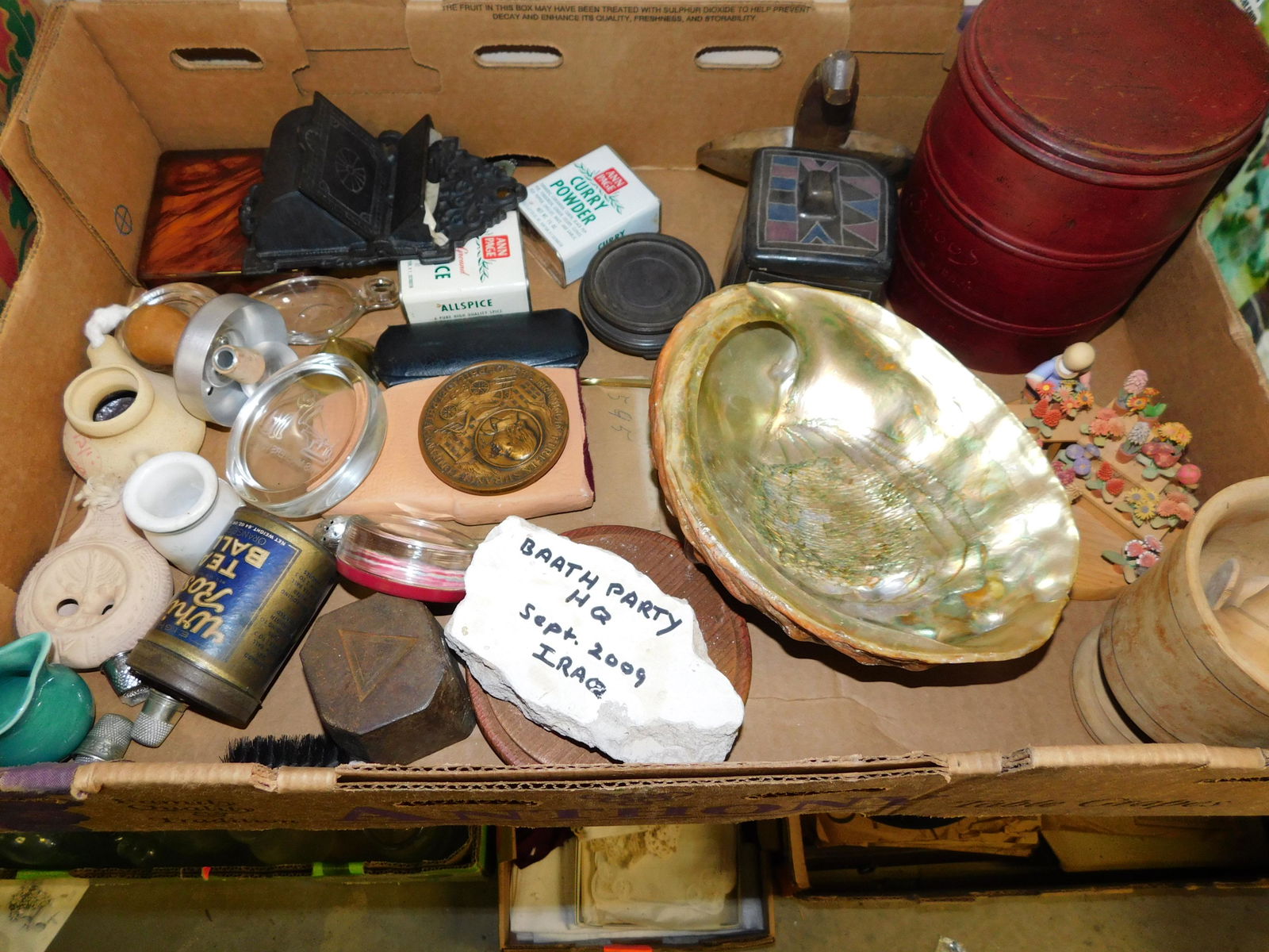 Box Lot of Vintage Knick Knacks: Box Lot of Vintage Knick Knacks. You are bidding at a live sale. Please read the terms and conditions. This sale will be broadcast live on sale day with full descriptions of each lot being sold, as we