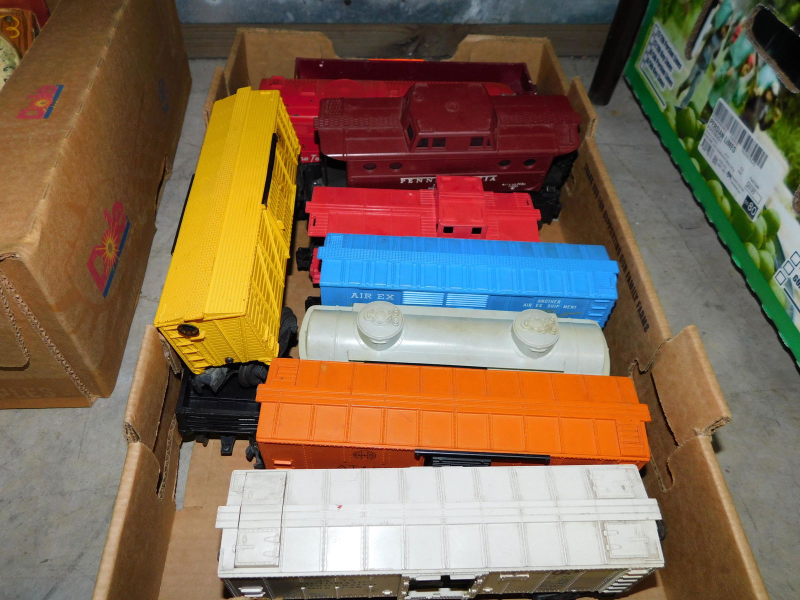 Box Lot of 027 Trains: Box Lot of 027 Trains. You are bidding at a live sale. Please read the terms and conditions. This sale will be broadcast live on sale day with full descriptions of each lot being sold, as well as vide