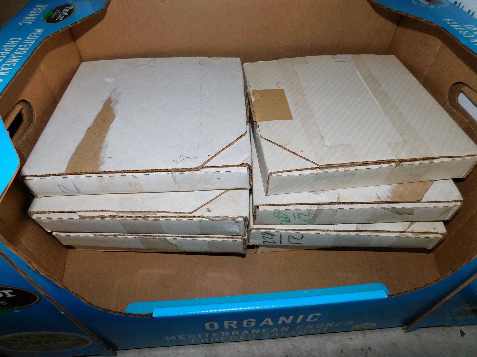 Box Lot of Collector Plates: Box Lot of Collector Plates. You are bidding at a live sale. Please read the terms and conditions. This sale will be broadcast live on sale day with full descriptions of each lot being sold, as well a