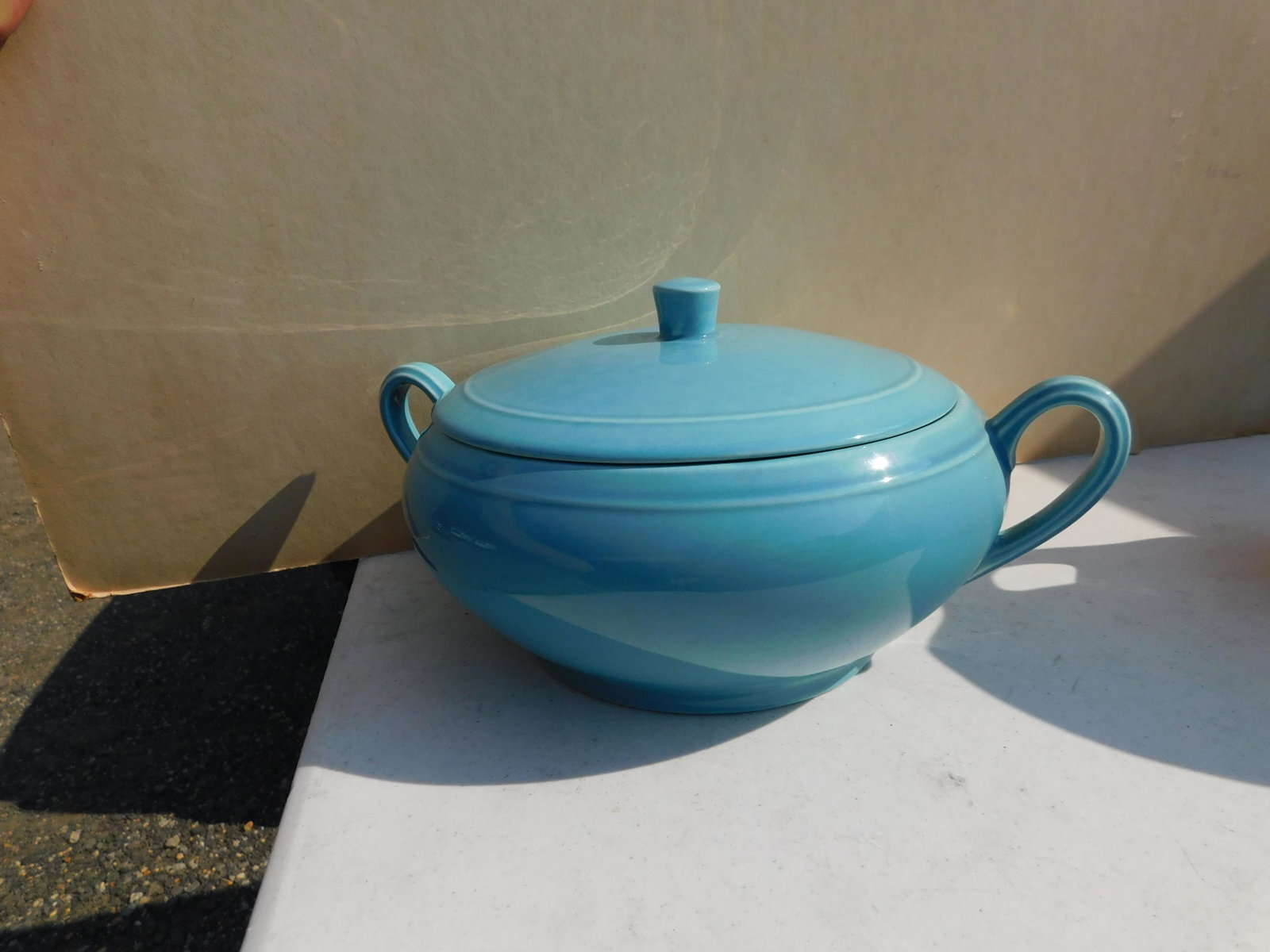 Bernware Covered Tureen: Signed Bernware Covered Tureen. You are bidding at a live sale. Please read the terms and conditions. This sale will be broadcast live on sale day with full descriptions of each lot being sold, as wel