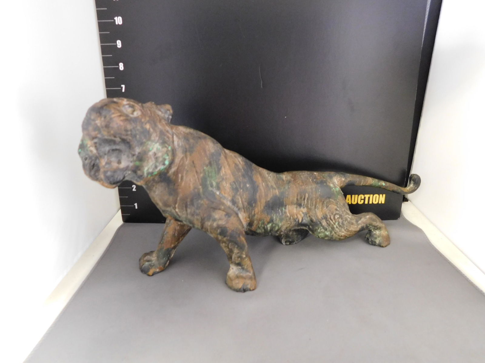 Cast Iron Tiger Doorstop (1 of 5)