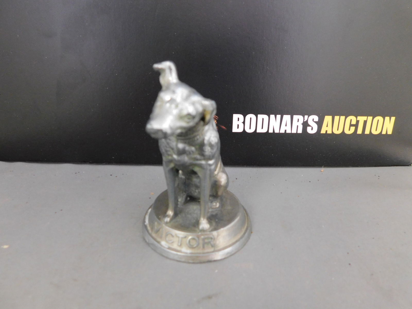 Silver-plated Nipper Dog (1 of 4)