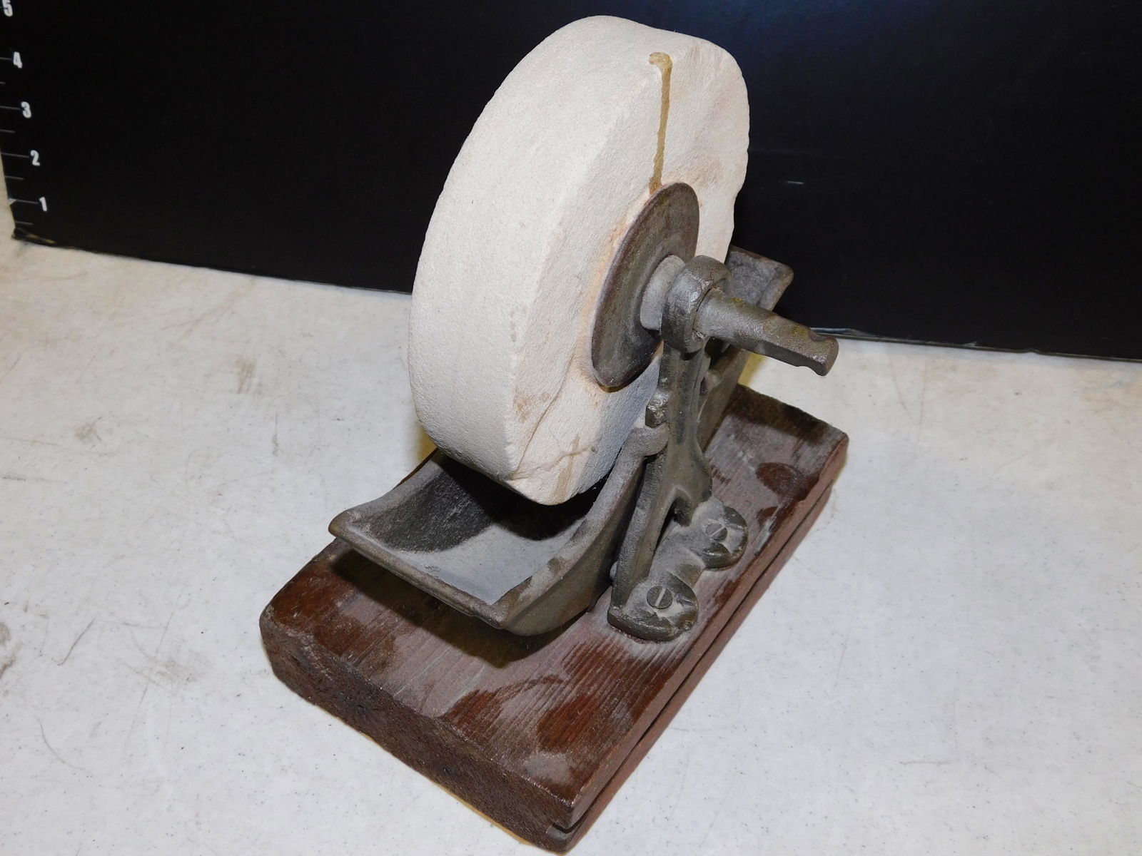 Antique Mounted Knife Sharpener (1 of 4)
