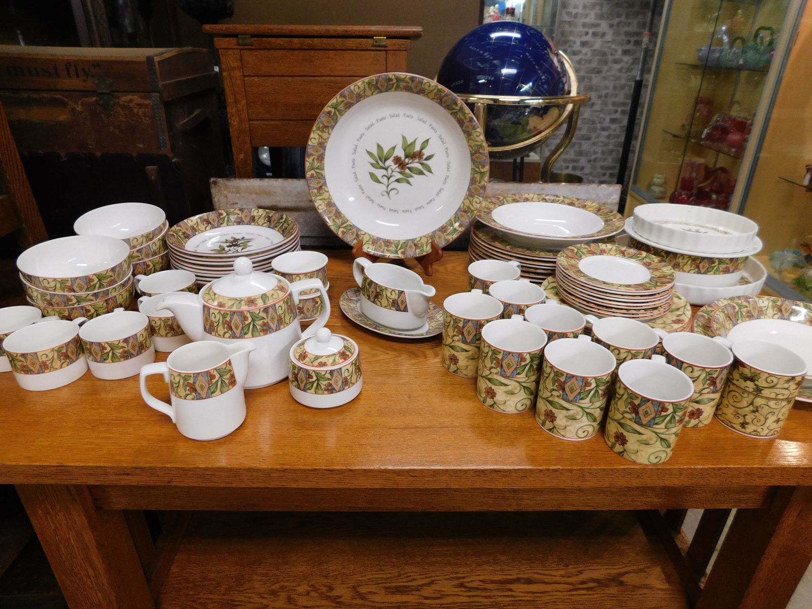 Royal Doulton Everyday Dinnerware Partial Set 71 Pieces (1 of 5)