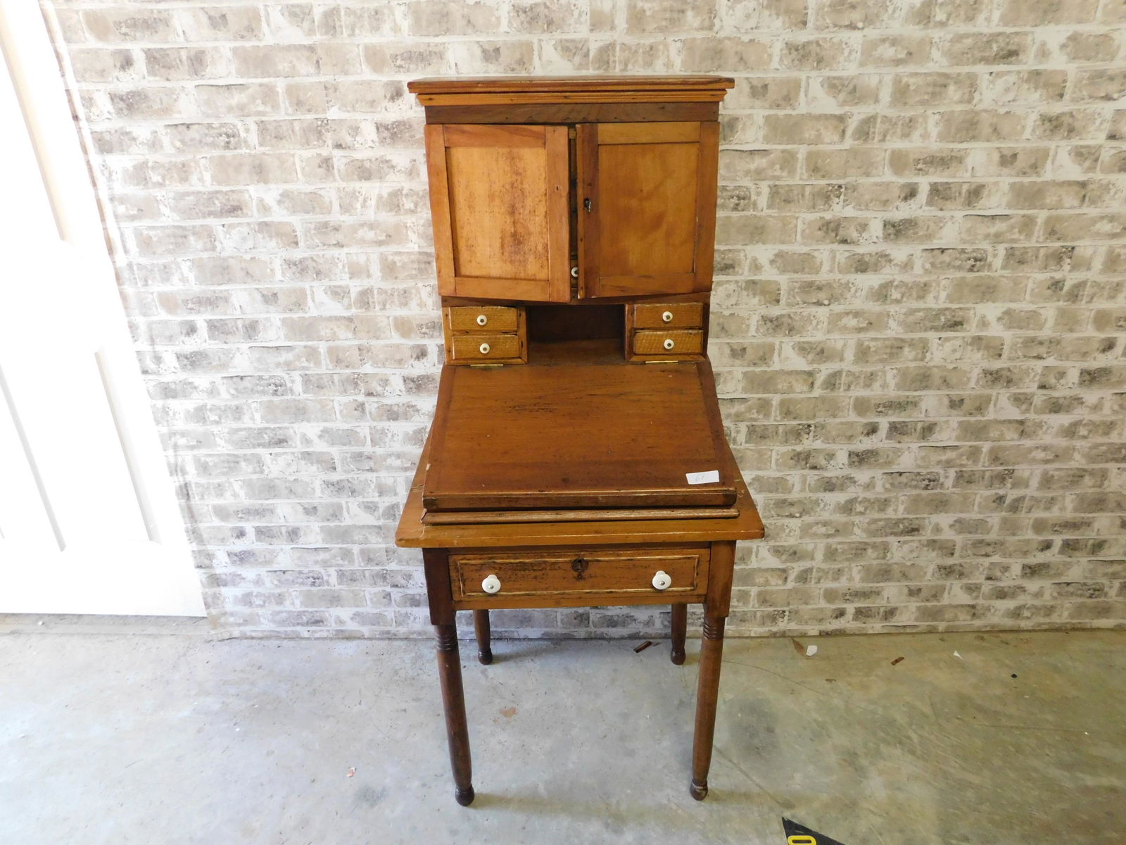 1 Drawer Stand with Writing Desk (1 of 5)