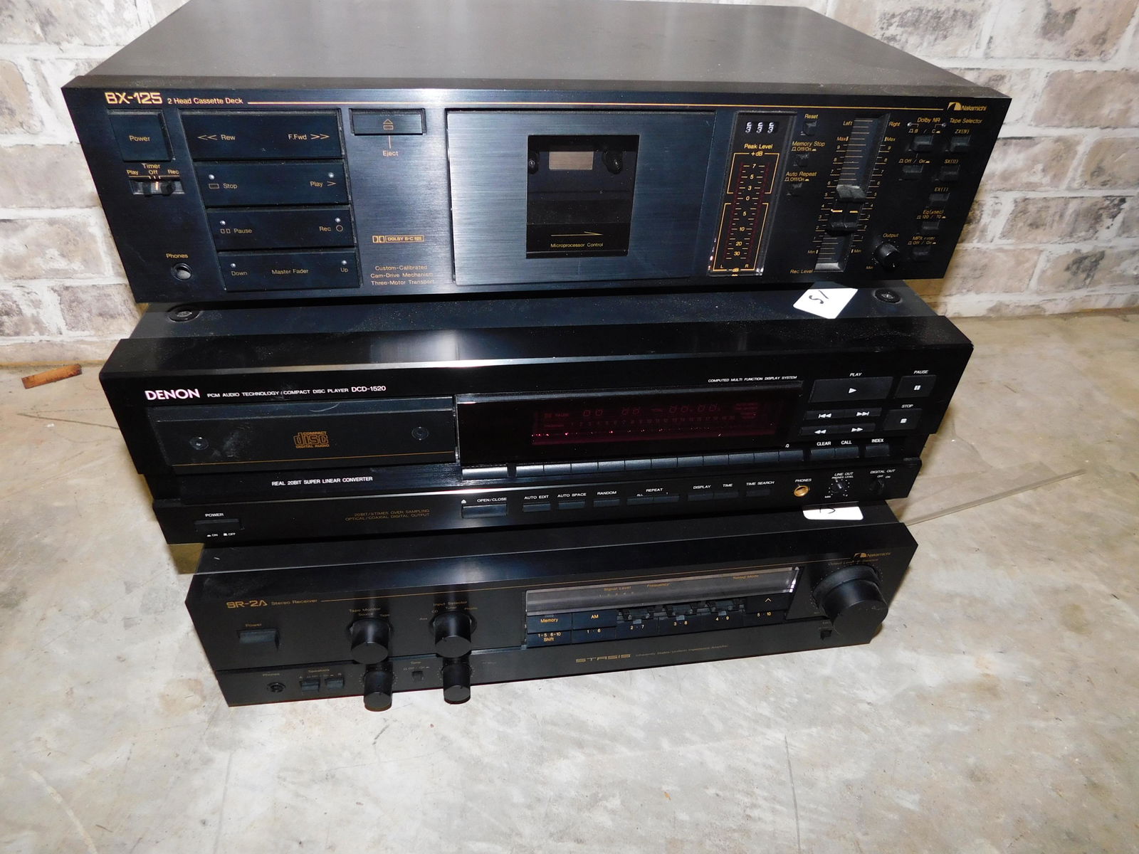 Lot of 3 Stereo Components (1 of 4)