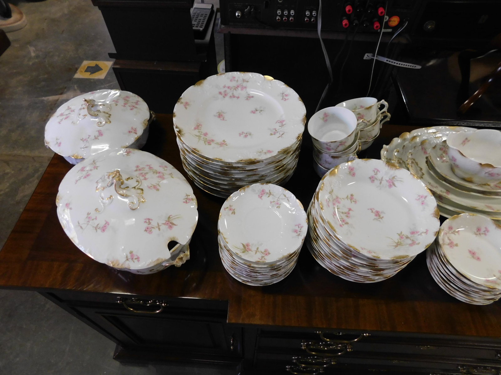 97 Pieces Limoges Dinnerware Set (1 of 2)