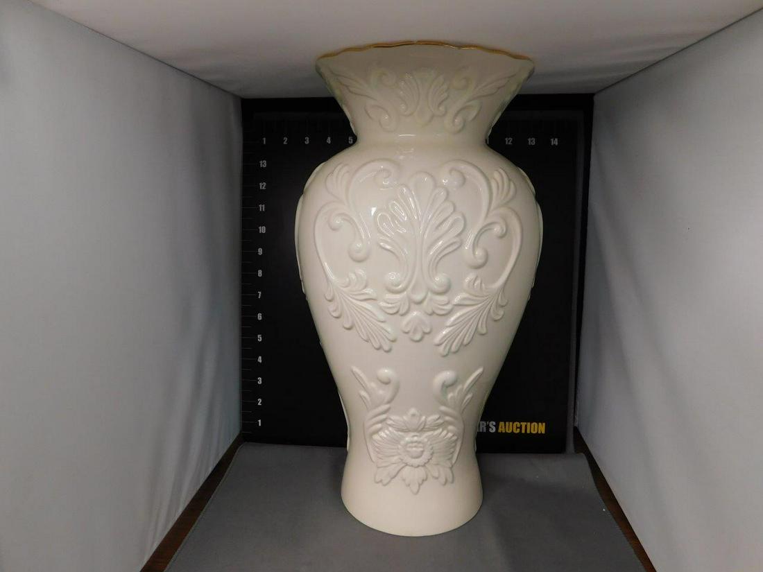 Oversized Lenox Vase: Oversized Lenox Vase. Measures 16" tall. You are bidding at a live sale, please read the terms and conditions. We are offering contact-less pick ups at our South Brunswick location by APPOINTMENT ONLY