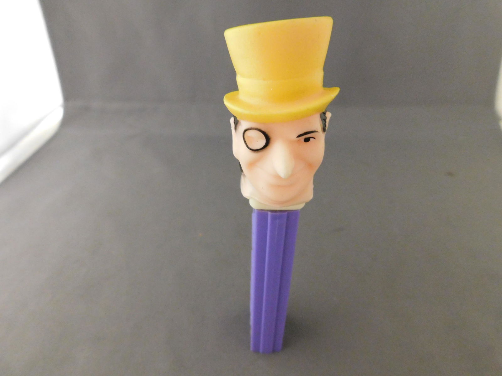 Vintage Soft Head Penguin Pez: Vintage Soft Head Penguin Pez. He has no feet. Head made in Hong Kong. Body made in USA. You are bidding at a live sale, please read the terms and conditions. We are offering contact-less pick ups at