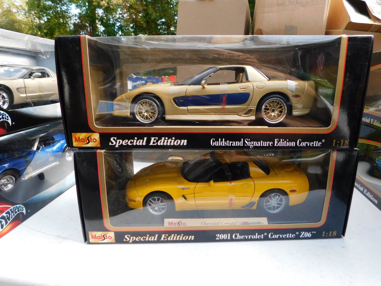 Lot of 2 Diecast Corvettes: Lot of 2 Diecast Corvettes. You are bidding at a live sale. Please read the terms and conditions. This sale will be broadcast live on sale day with full descriptions of each lot being sold, as well as