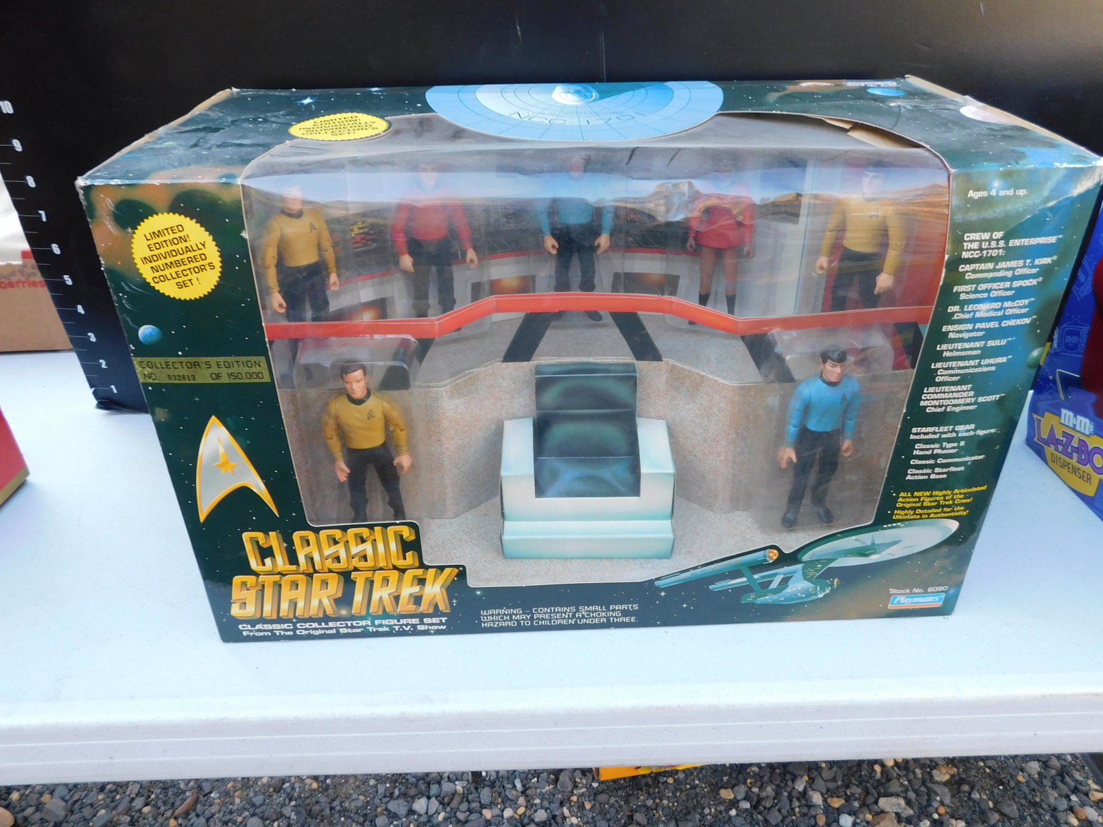 Playmates Classic Star Trek Figure Set: Playmates Classic Star Trek Figure Set from Original TV Show #32613/150000. You are bidding at a live sale. Please read the terms and conditions. This sale will be broadcast live on sale day with full