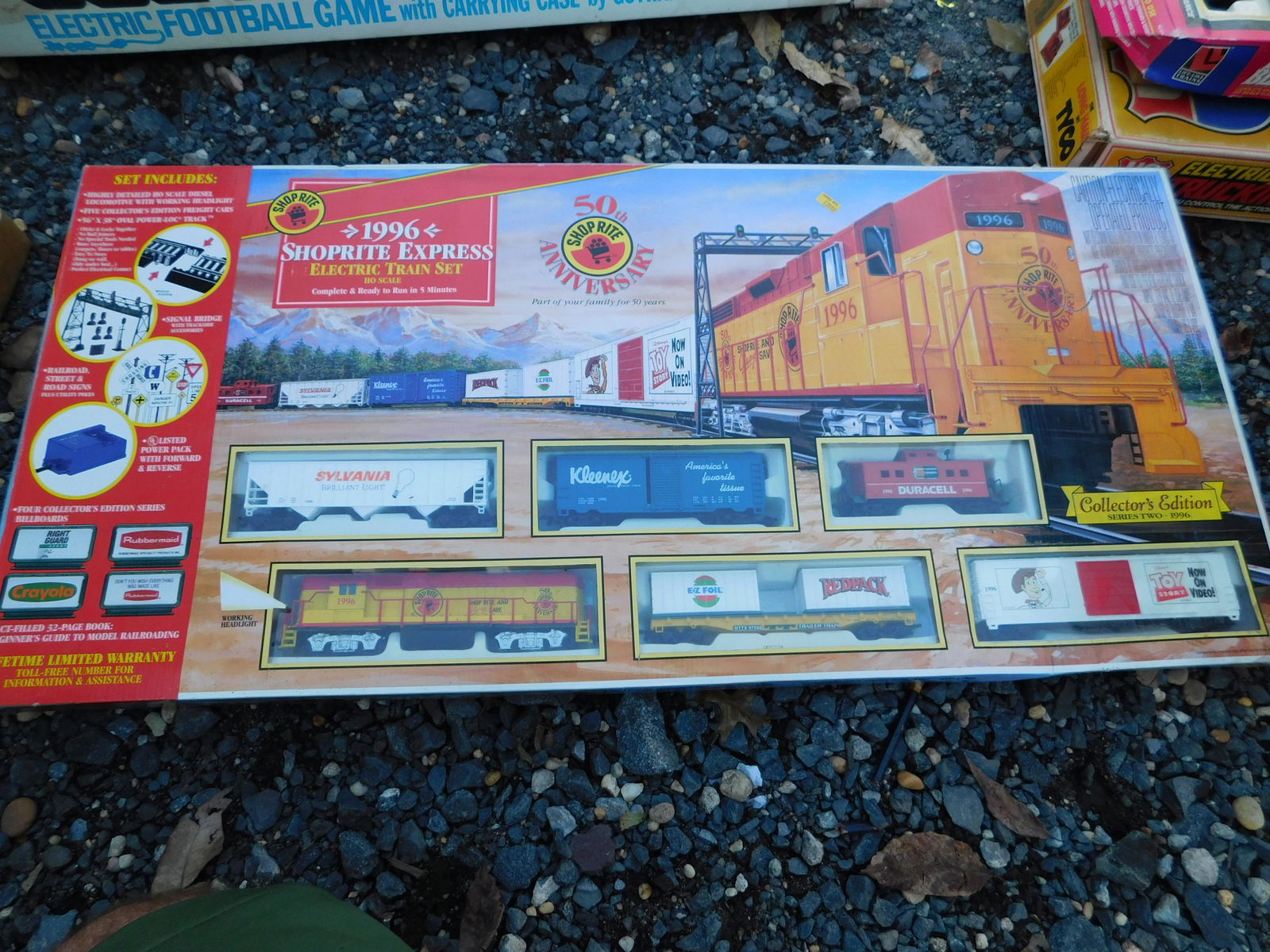 Shoprite 1996 HO Train Set: HO Shoprite 1996 Shoprite Express Train Set with Box. You are bidding at a live sale. Please read the terms and conditions. This sale will be broadcast live on sale day with full descriptions of each
