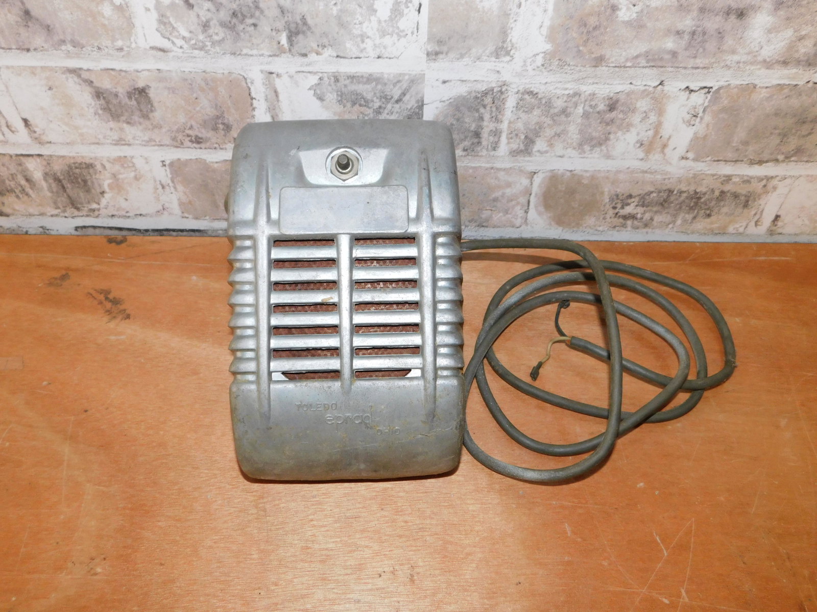 Toledo Drive In Movie Sign: Toledo Eprad Ohio Drive in Movie Speaker. Measures 8" tall. You are bidding at a live sale. Please read the terms and conditions. This sale will be broadcast live on sale day with full descriptions of