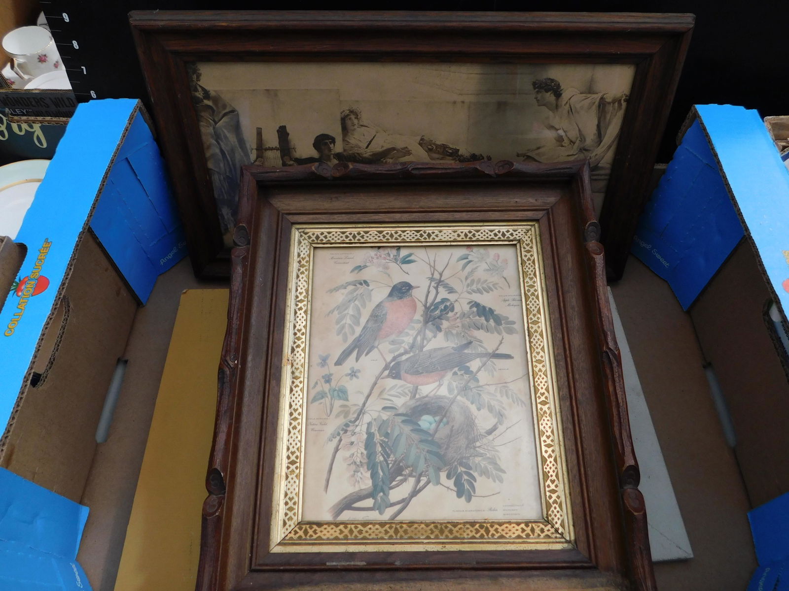 Box Lot of Vintage Frames: Box Lot of Vintage Frames. You are bidding at a live sale. Please read the terms and conditions. This sale will be broadcast live on sale day with full descriptions of each lot being sold, as well as