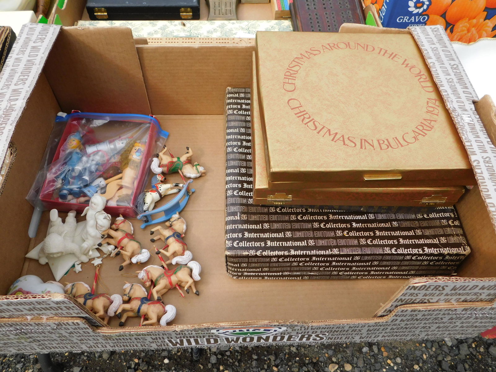 Lot of Collector Plates: Lot of Collector Plates. You are bidding at a live sale. Please read the terms and conditions. This sale will be broadcast live on sale day with full descriptions of each lot being sold, as well as vi