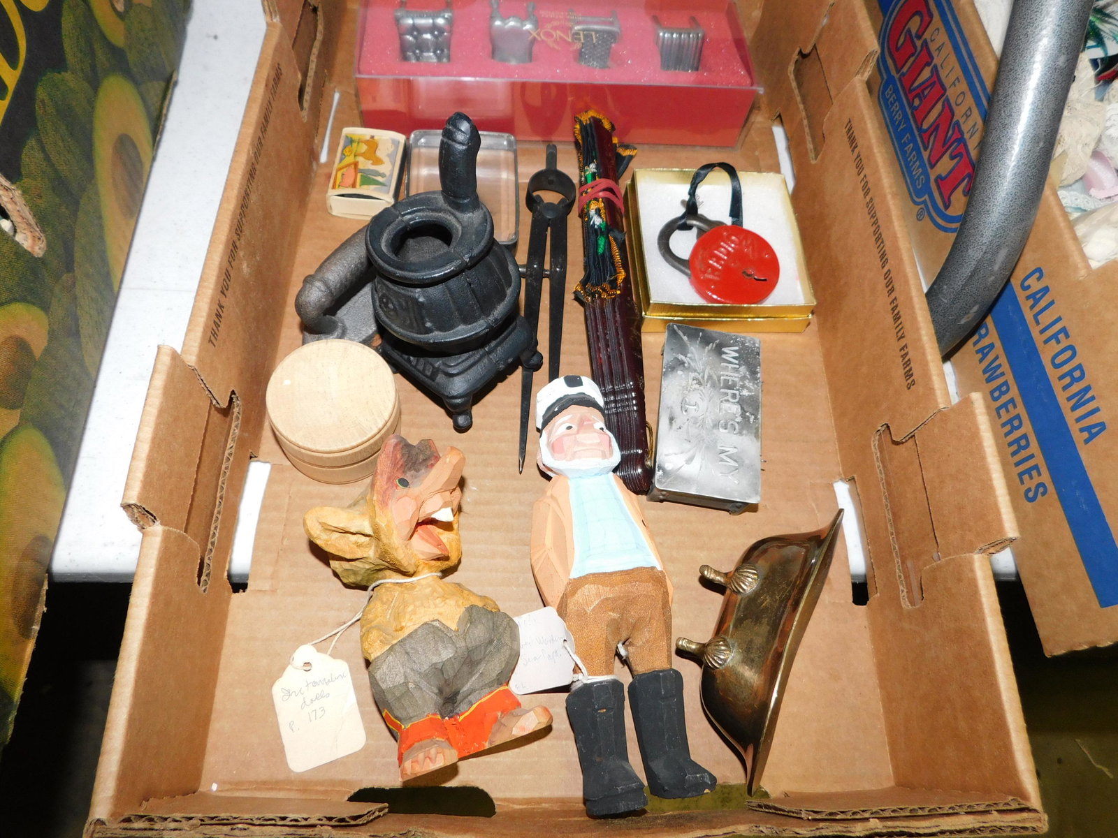 Lot of Knicks Knacks: Lot of Knick Knacks. You are bidding at a live sale. Please read the terms and conditions. This sale will be broadcast live on sale day with full descriptions of each lot being sold, as well as video