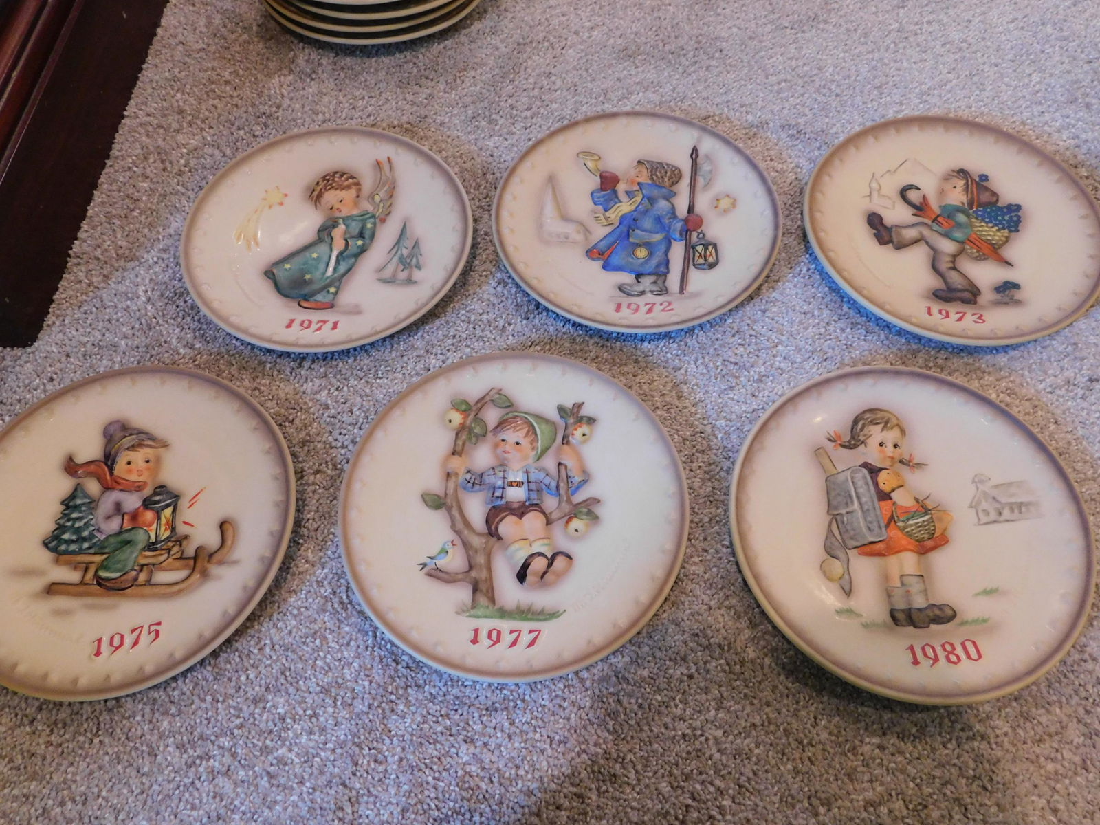 Lot of 7 Hummel Collector Plates (1 of 2)