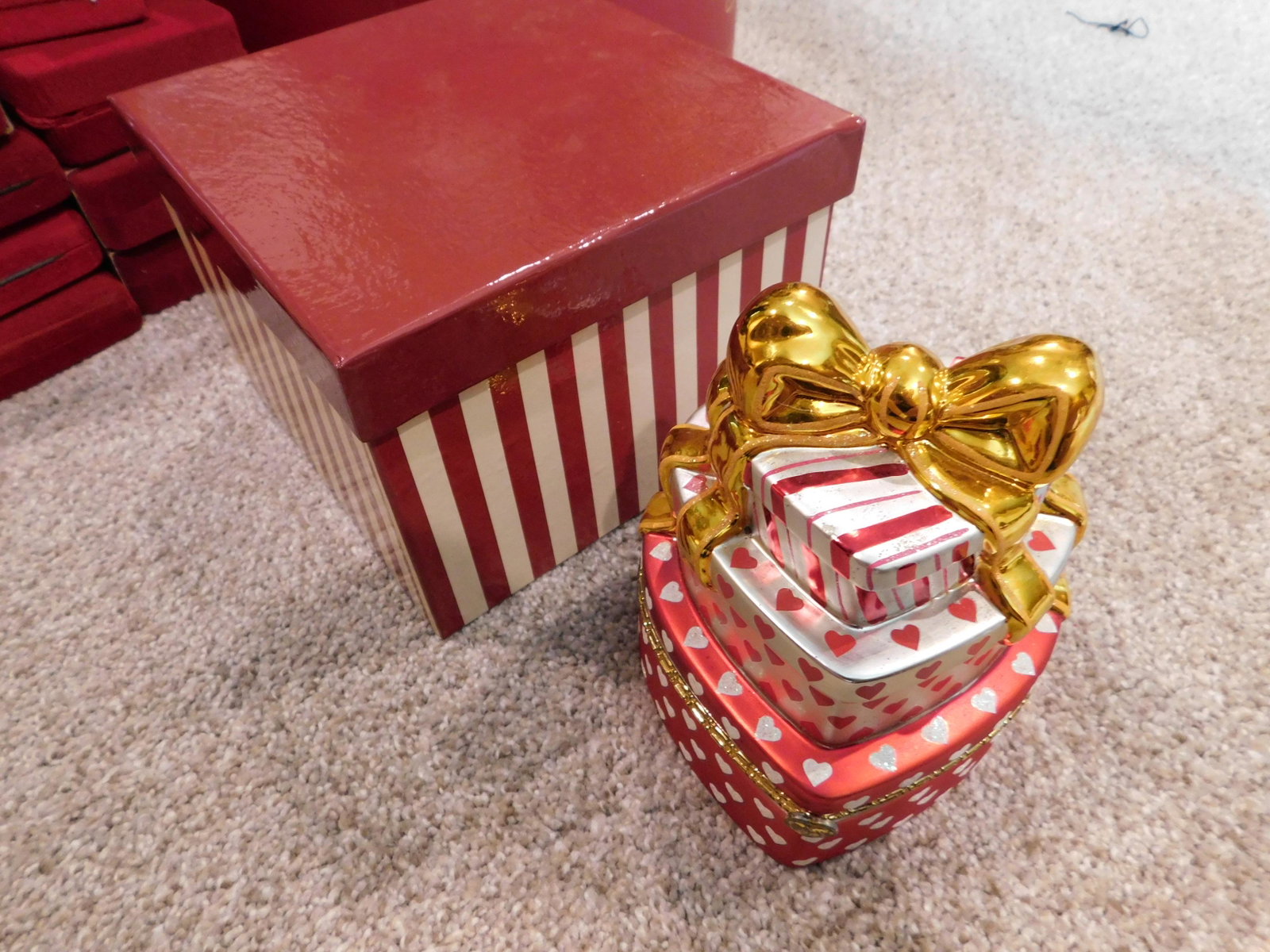 Christopher Radko Heart Love Stack Box: Christopher Radko Valentine's Day 2004 Heart Love Stack Jewelry Box. You are bidding at a live sale, please read the terms and conditions. We are offering contact-less pick ups at our South Brunswick 