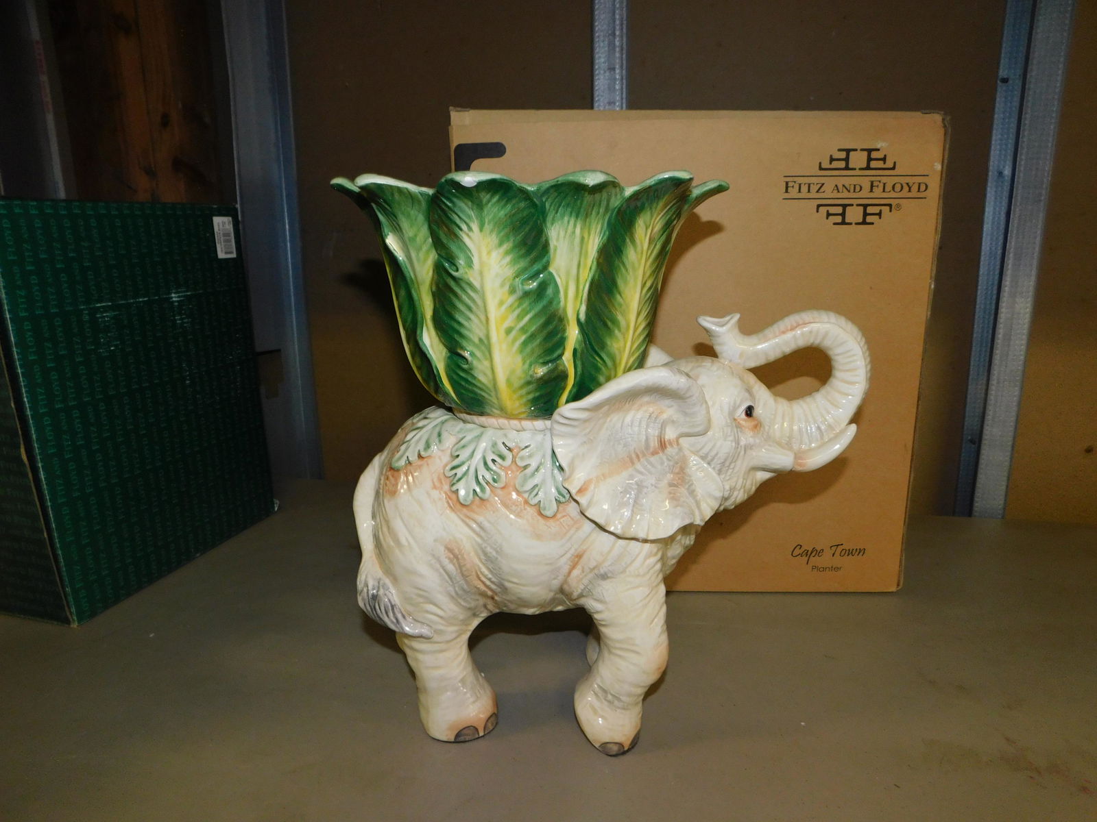 Fitz & Floyd Cape town Elephant Planter (1 of 3)
